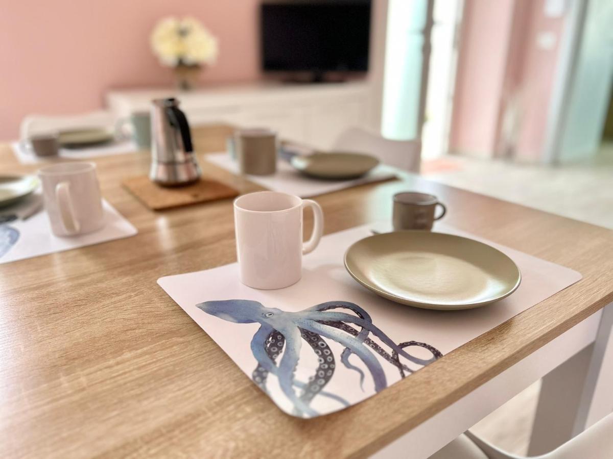 Domo Deledda Apartment โปซาดา ภายนอก รูปภาพ